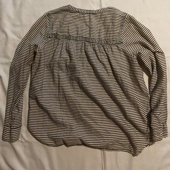 Embroidered blouse - Picture 3 of 10